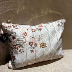 Prayer Set Silky Flower